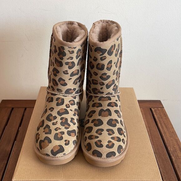 UGG Classic Short II Leopard Print Boots USA Women Size 7/UK 5/EU 38 - Picture 6 of 15